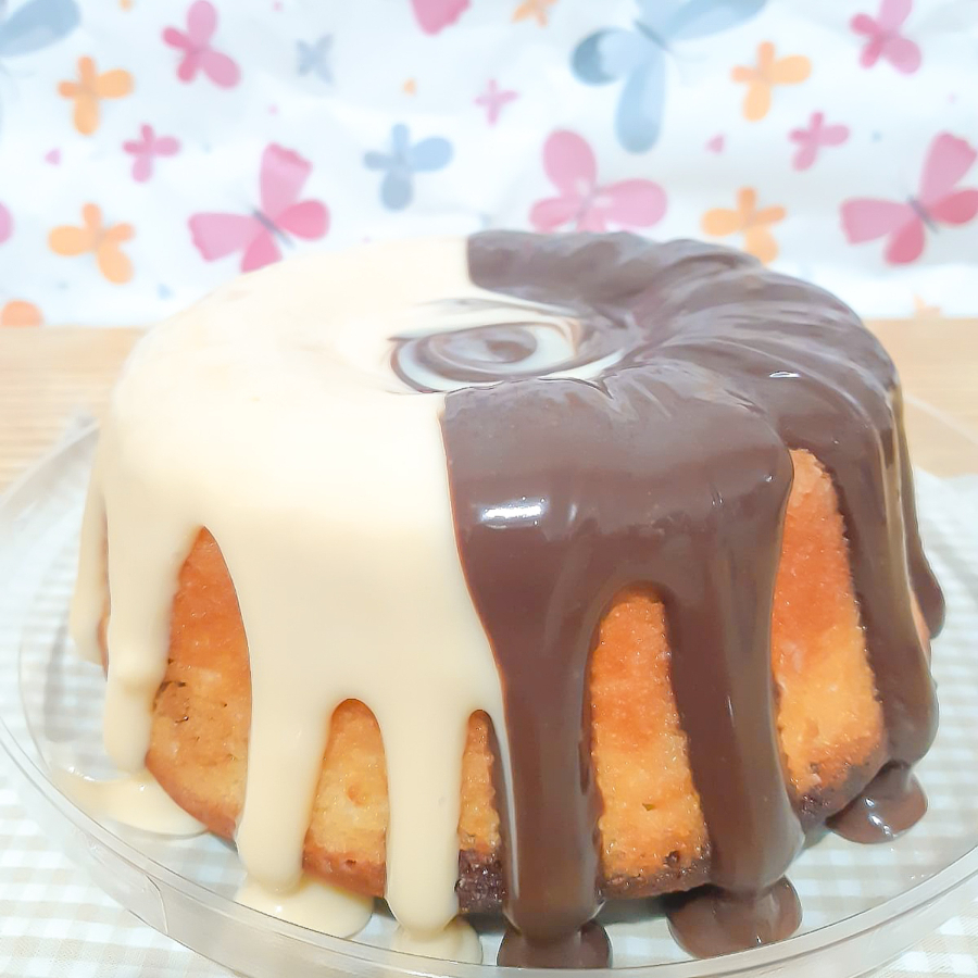 Bolo Caseiro é feito para quem Ama um Bolo caseiro molhadinho, Saboroso, Cheirinho Bão mesmo. Este Bolo suculento Mesclado com massa de Iogurte, um Bolo macio, molhadinho, que derrete na boca e pede mais, coberto de Brigadeiro Cremosinho de Chocolate 50% e Brigadeiro de Ninho. Super combinação de Sabores! --------tags------ Entrega rápida , desconto , promoção , 0,99 , 0800 , off , cupom , barato , melhor preço , oferta , frete grátis , descontão , preço baixo , Doces , bolos , brigadeiro , docinhos , kit festa , aniversario , bolo de pote , chocolate , morango , sobremesa natalina , Nutella , copo da felicidade , brownie , confeitaria , doceria , gourmet , bombom , piscina , ganache , caseiro , vovó , bento cake , vulcão , red velvet , trufas , banoffe , pudim , doce de leite , pão de mel , Oreo , Kit Kat , ferrero Rocher , cheese cake , tartelete , Ninho , cupcake , afogadinho , bolo , Ninho , brigadeirão , mini , cascão , gourmet , cone , dois amores , morango do amor