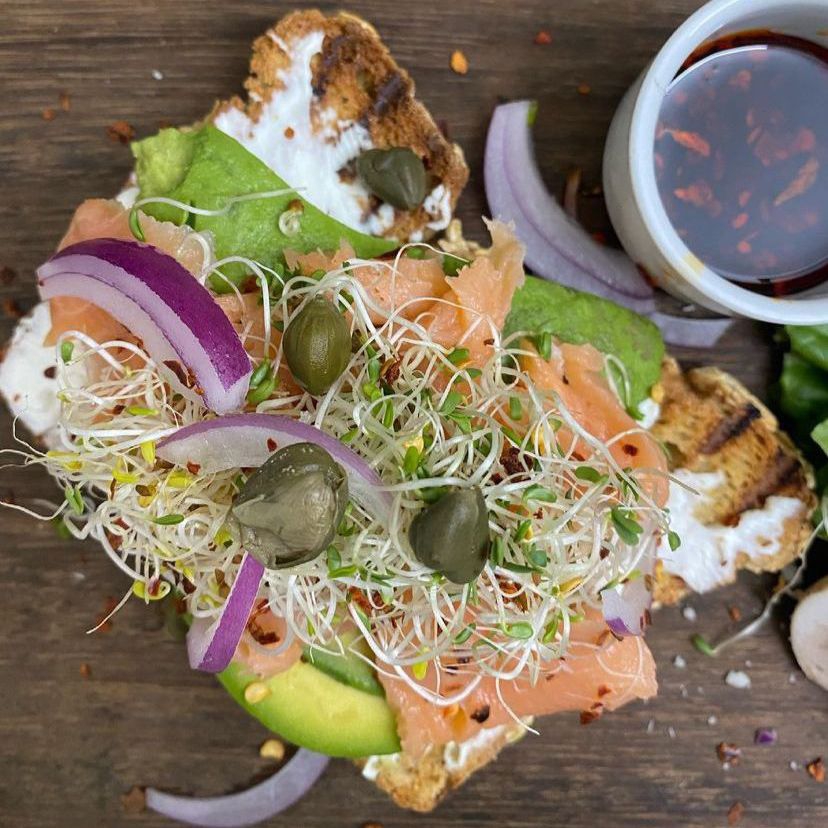 Salmón Toast