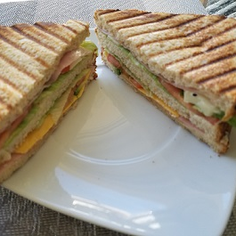 Sandwich Jamón y Queso