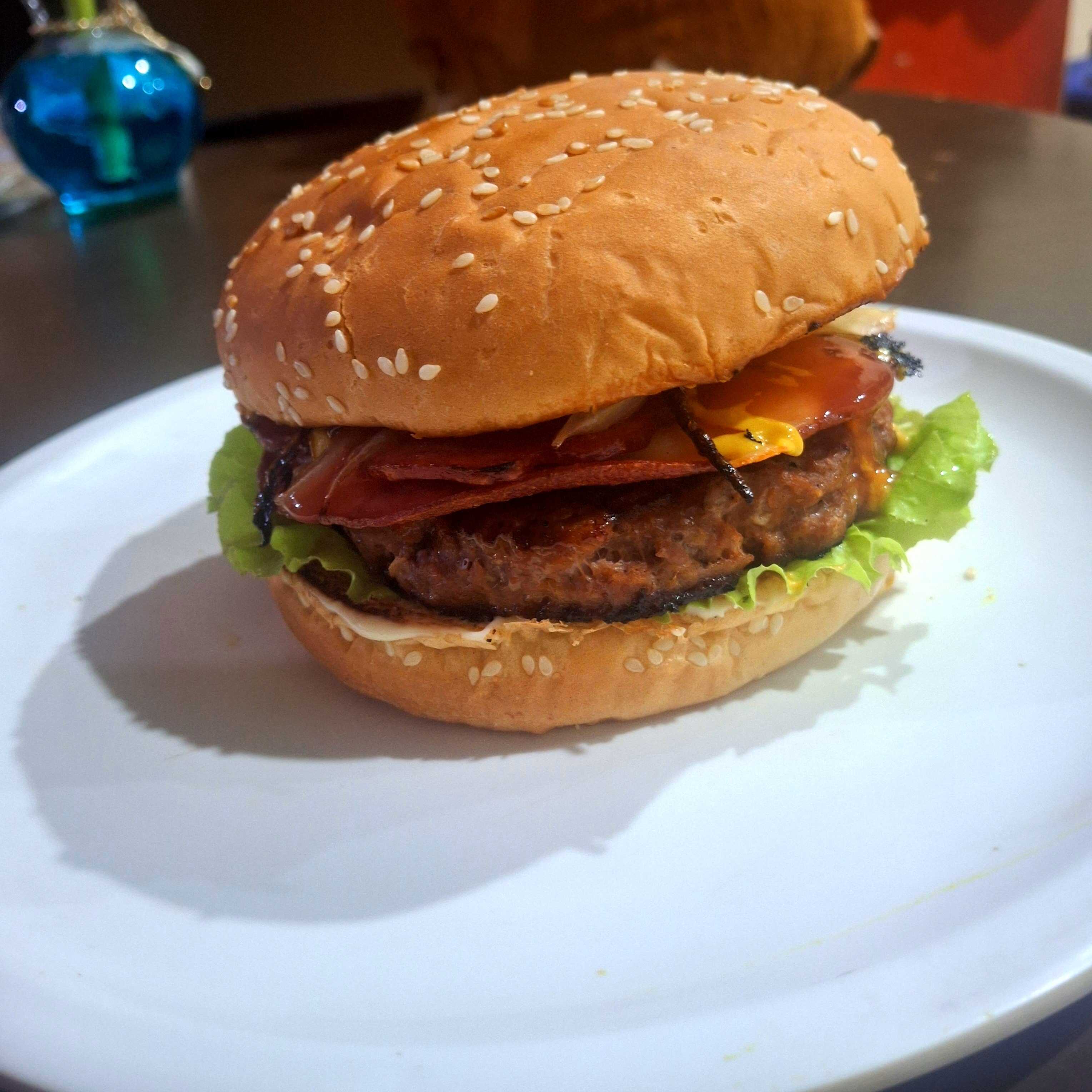 Burguer 100% Carne de pollo + Bebida