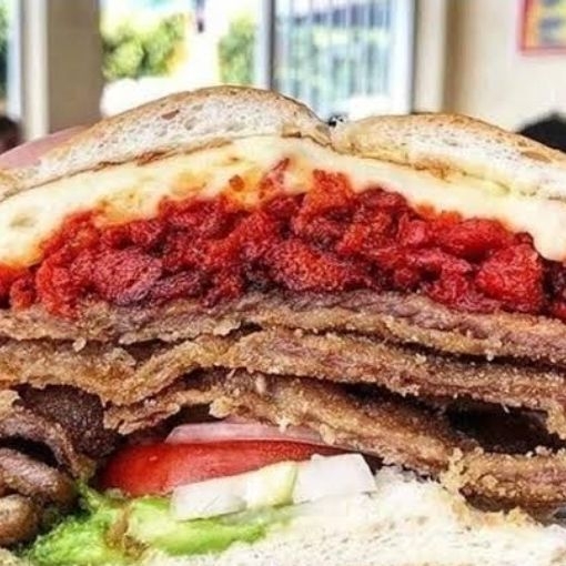 Torta Toluqueña de Milanesa, Chorizo y Queso Mty