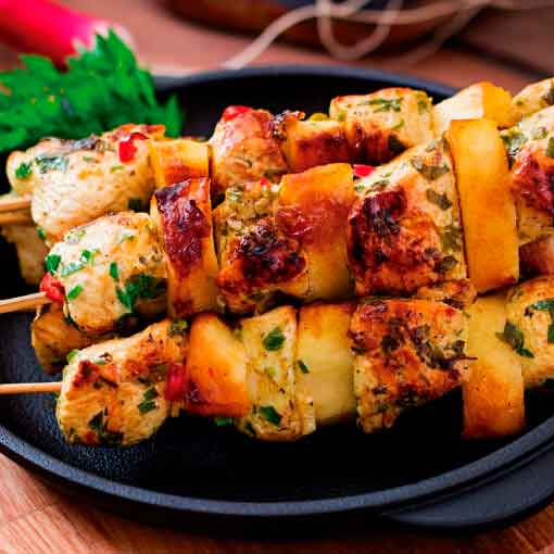 Brochetas Mar y Tierra