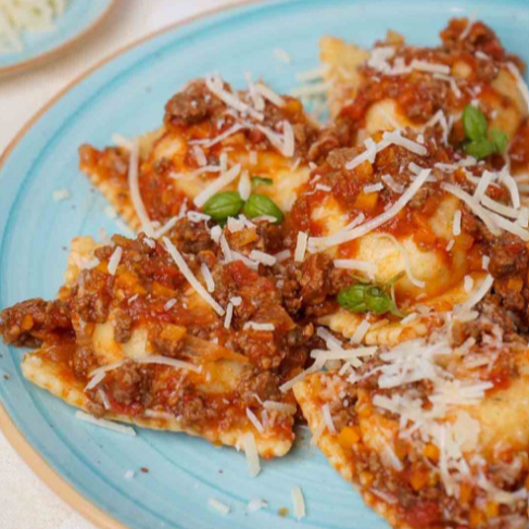 Ravioles a la Bolognesa
