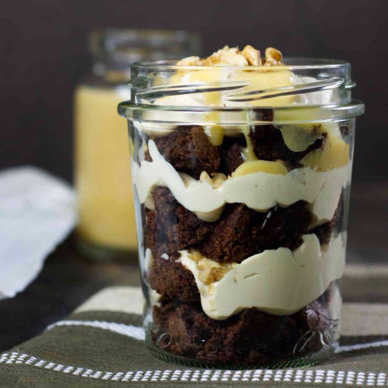 Vaso Brow-banano + Helado
