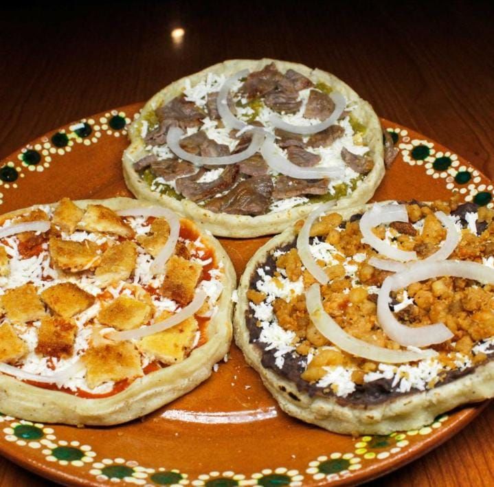 picadita con chicharron (1Pza)