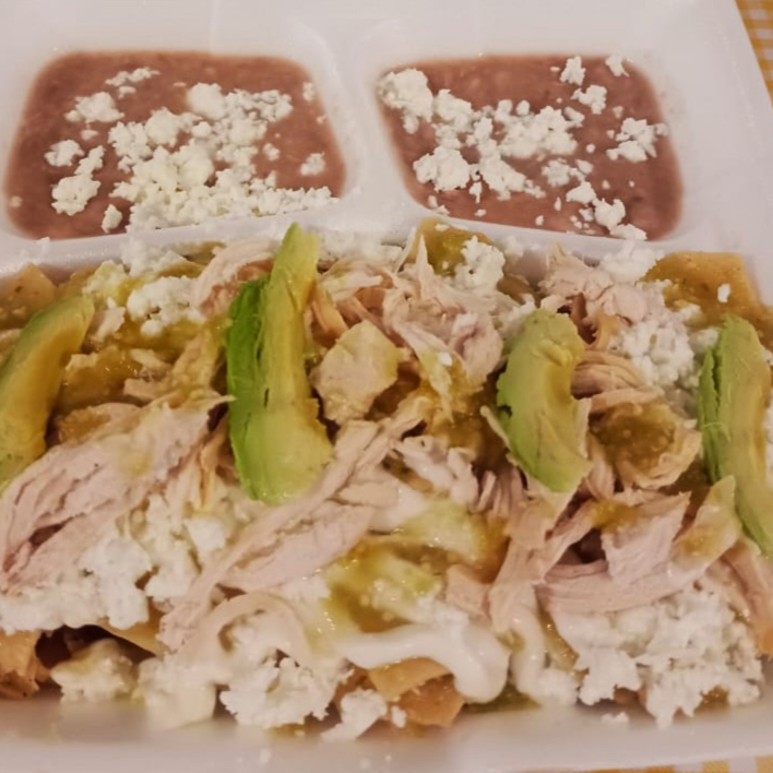 Chilaquiles con Pollo
