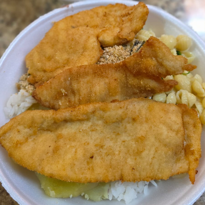 feijão,arroz,macarrão,farofa,refogado.