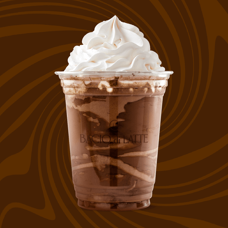 Calda de chocolate com avelã, milkshake cremoso feito com gelato de Chocolate Belga e chantilly fresco.