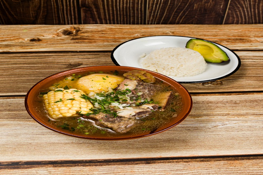 SANCOCHO DE COSTILLA