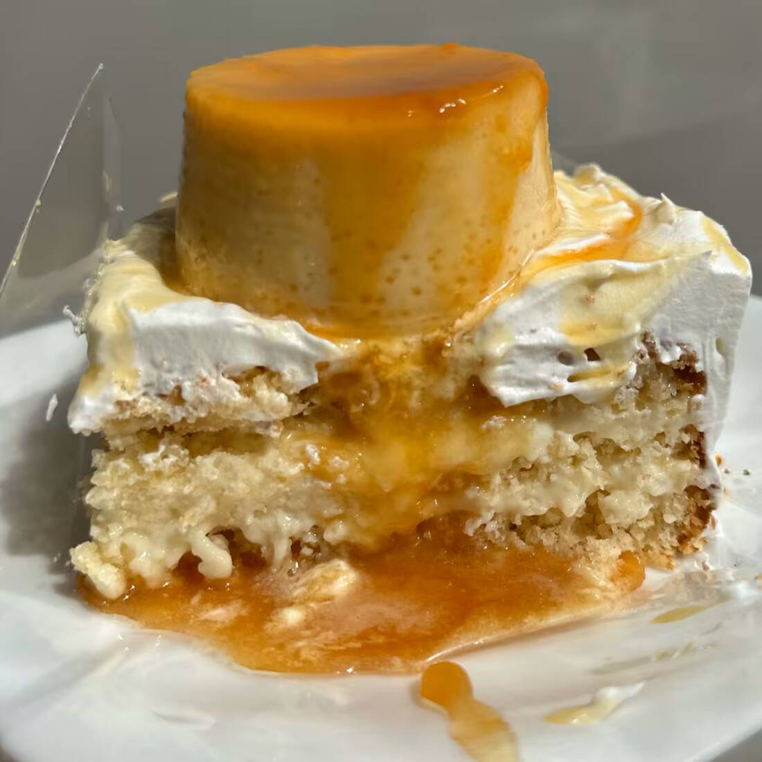 Massa de Ninho,Recheio de ninho,Acompanha 1 Pudim e calda de caramelo