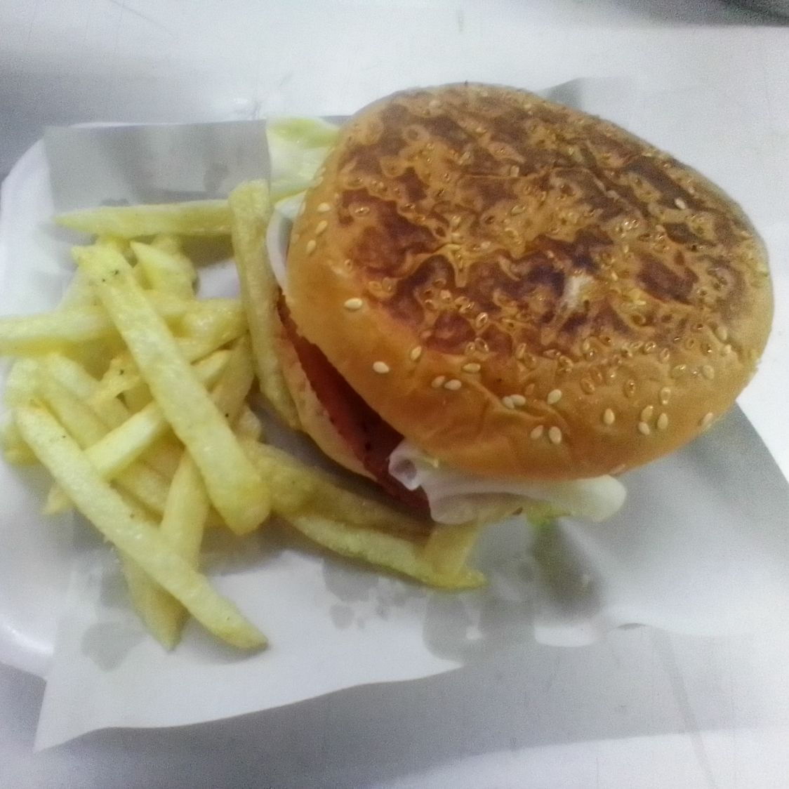Promoción de 3 Hamburguesas con Papas