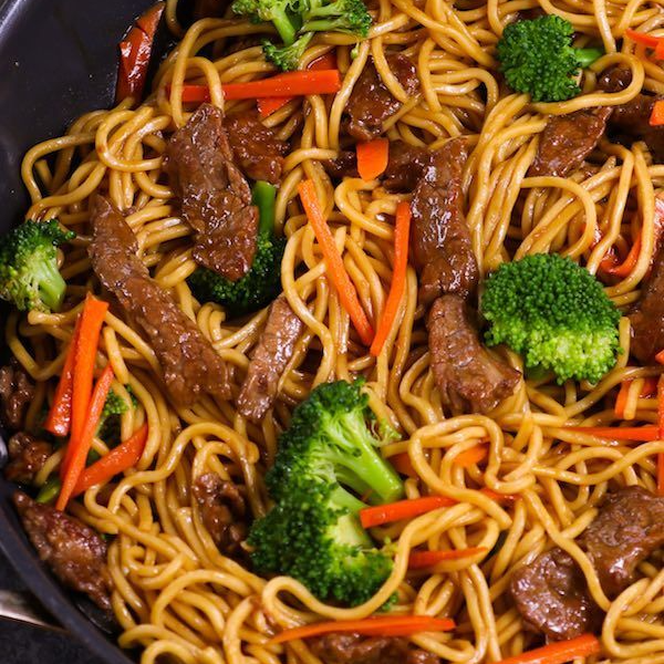 #36s. Entero Chop Suey Seco de la Casa Platino