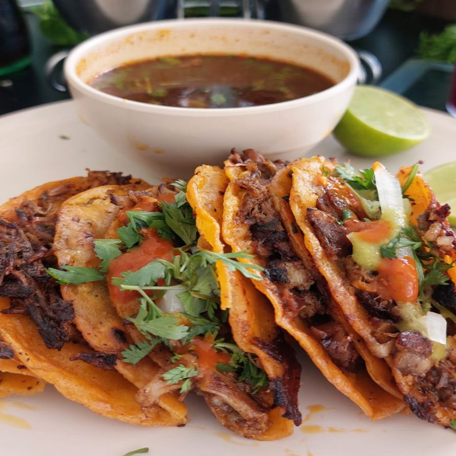 Tacos de Birria (Doble Tortilla)