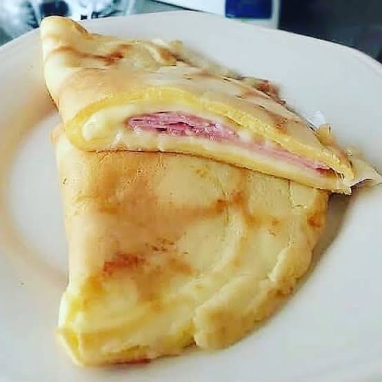 Queijo mussarela com presunto picado