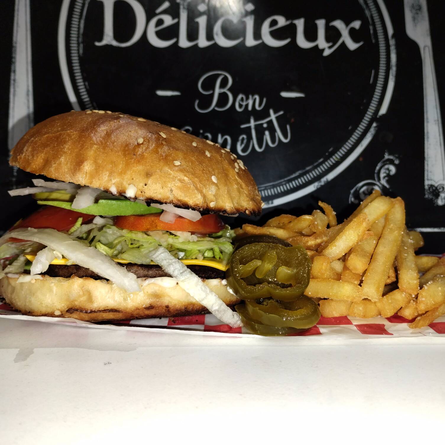 COMBO Hamburguesa Con Papas Juanitas + Coca Cola