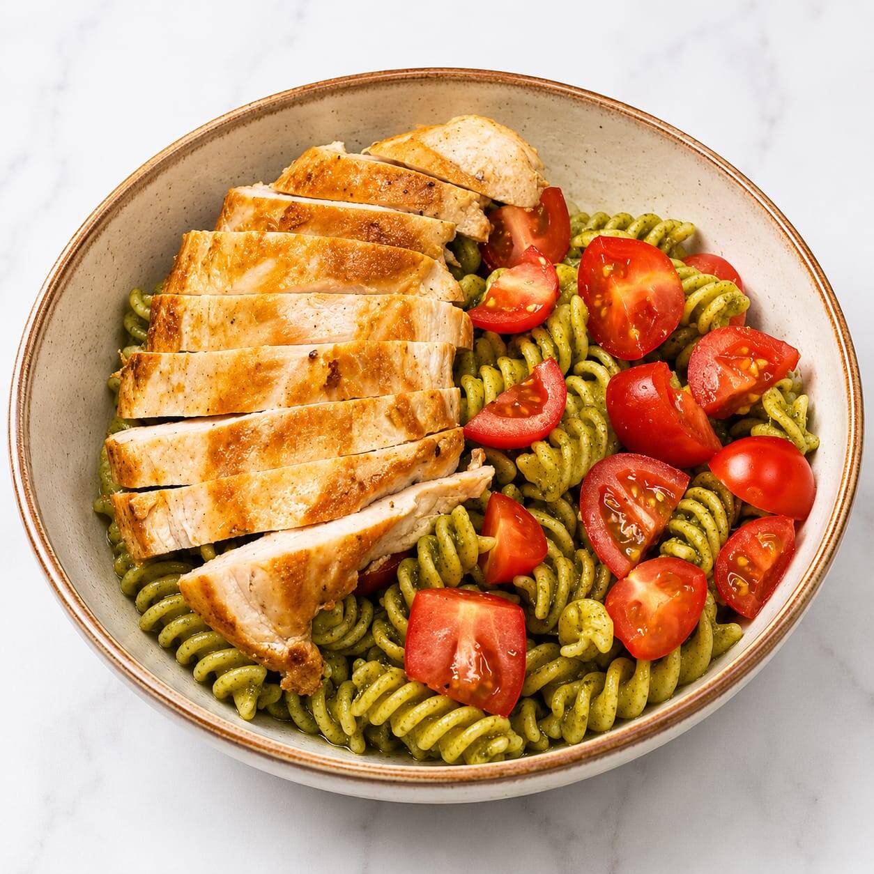 Pasta pesto con pollo
