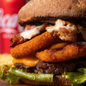 Texas Burger incluye papas