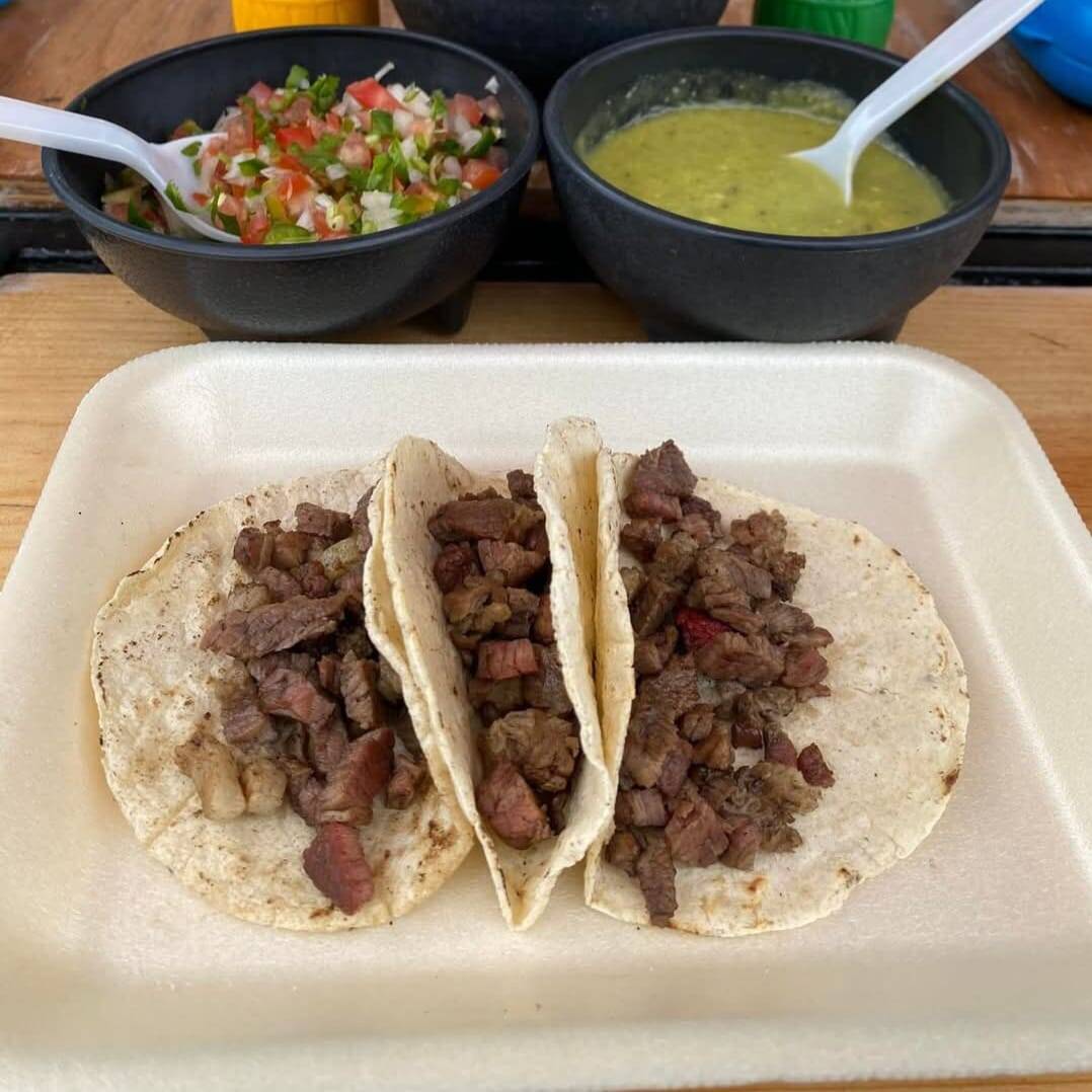 TACOS DE CARNE ASADA