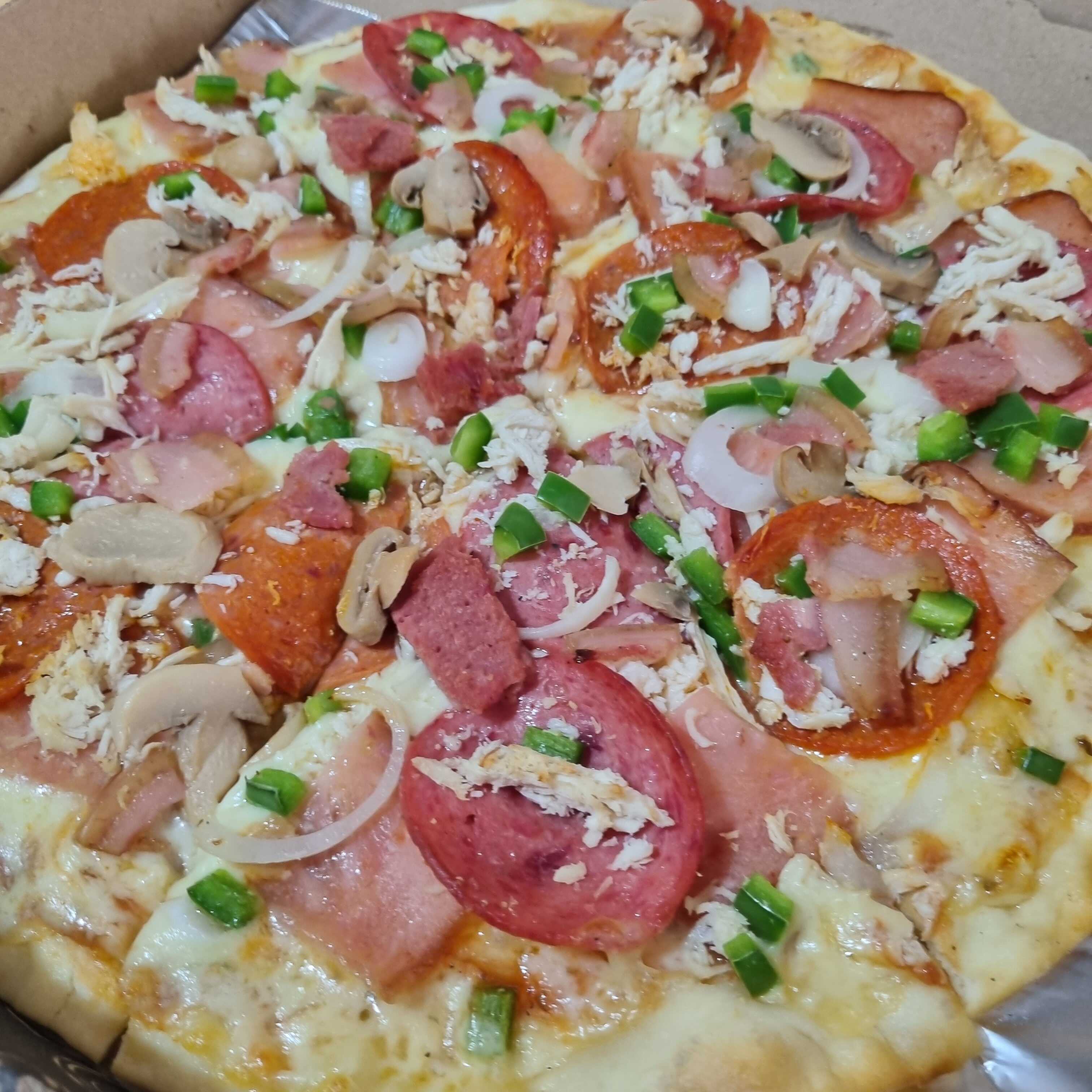 Pizza 35cm Dados Súper Especial
