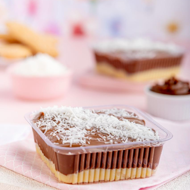 nosso delicioso pavê de prestigio,com bolacha maizena creme de prestigio artesanal trufa de chocolate nobre...