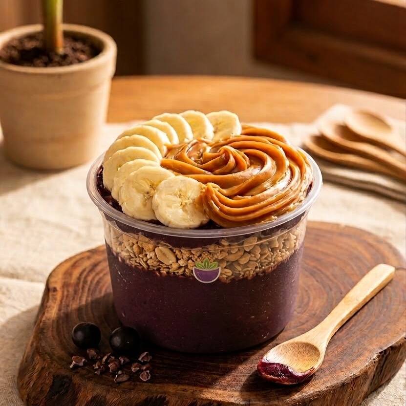 💜Açaí cremoso e irresistível, preparado do jeitinho que você gosta! 😋
Com 2 camadas de até 2 complementos, 1 calda e 1 fruta para criar sua combinação perfeita.
E para deixar essa experiência ainda mais irresistível, complete com nossos cremes especiais. Escolha quantos quiser e descubra sua combinação favorita. 💜
Monte do seu jeito e aproveite cada colherada!
