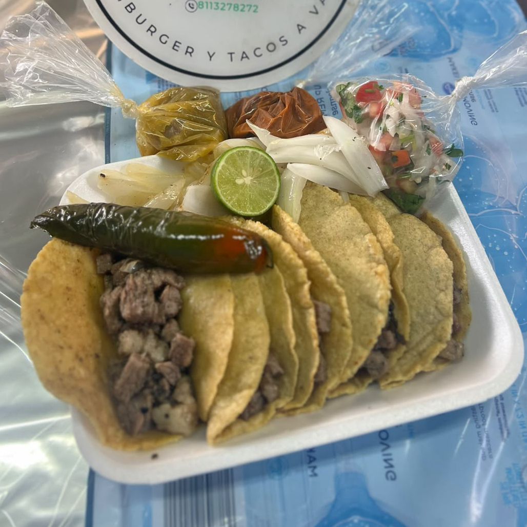 Ord. Tacos de Carne Asada en Maíz