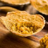 Esta delícia de camarão leva em sua composição o leite de coco, azeite de dendê e outros temperos da Vivenda que tornam o seu sabor inesquecível. 1 casquinha individual tem aprox. 90gr