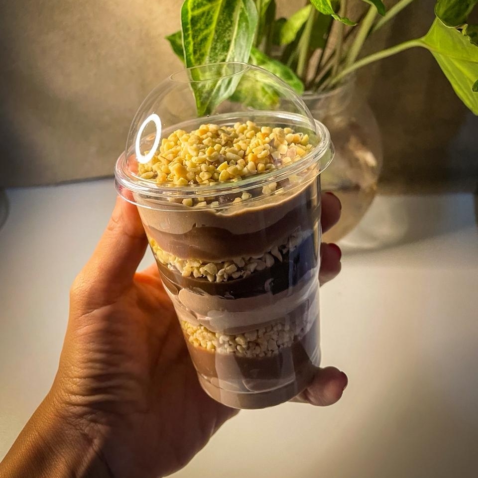 Creme de chocolate, creme de avelã, amendoim e brownie