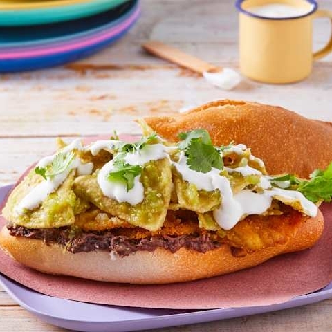 Torta de Chilaquiles Salsa Verde