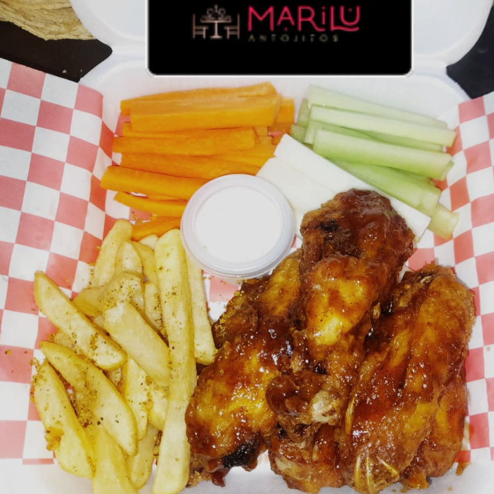 Alitas 6 Pz+ Porción de Papas