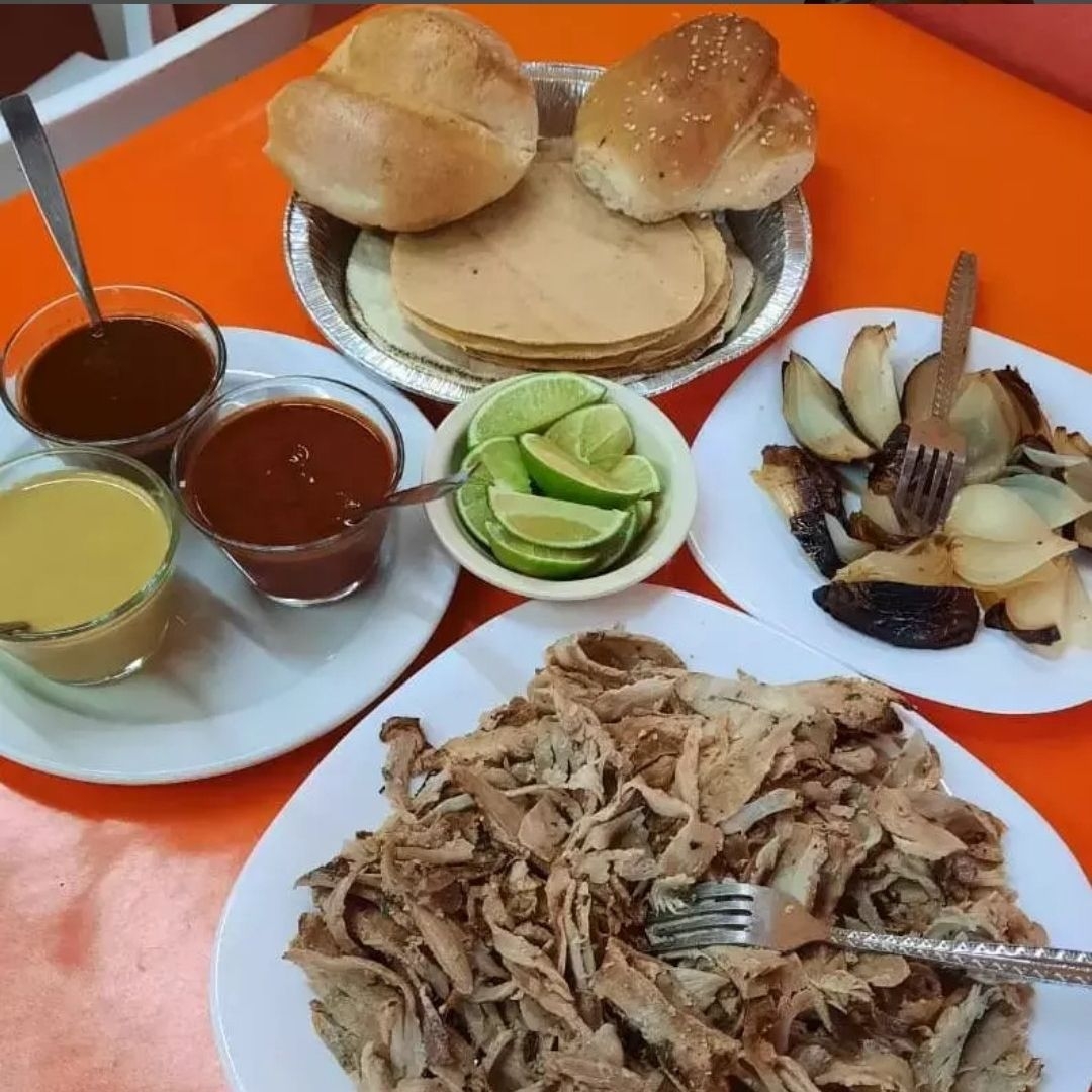 Paquete Familiar 1 Kg de Carne + Regalo