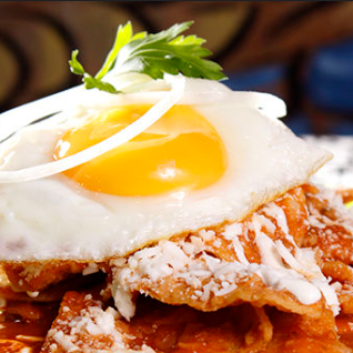 Chilaquiles Rojos Con Huevo