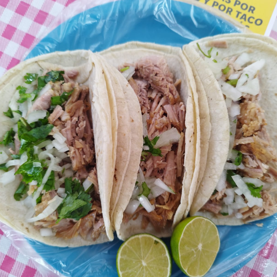 TACOS DE CARNITAS