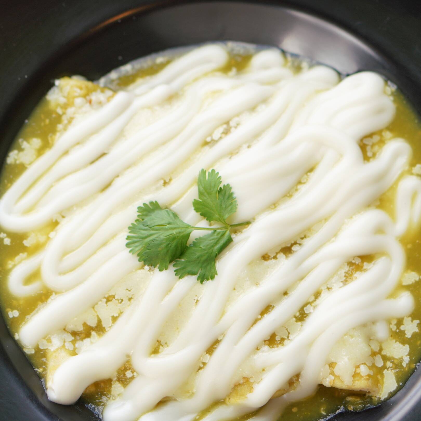 ENCHILADAS SUIZAS DE LA ABUELA EN SALSA VERDE