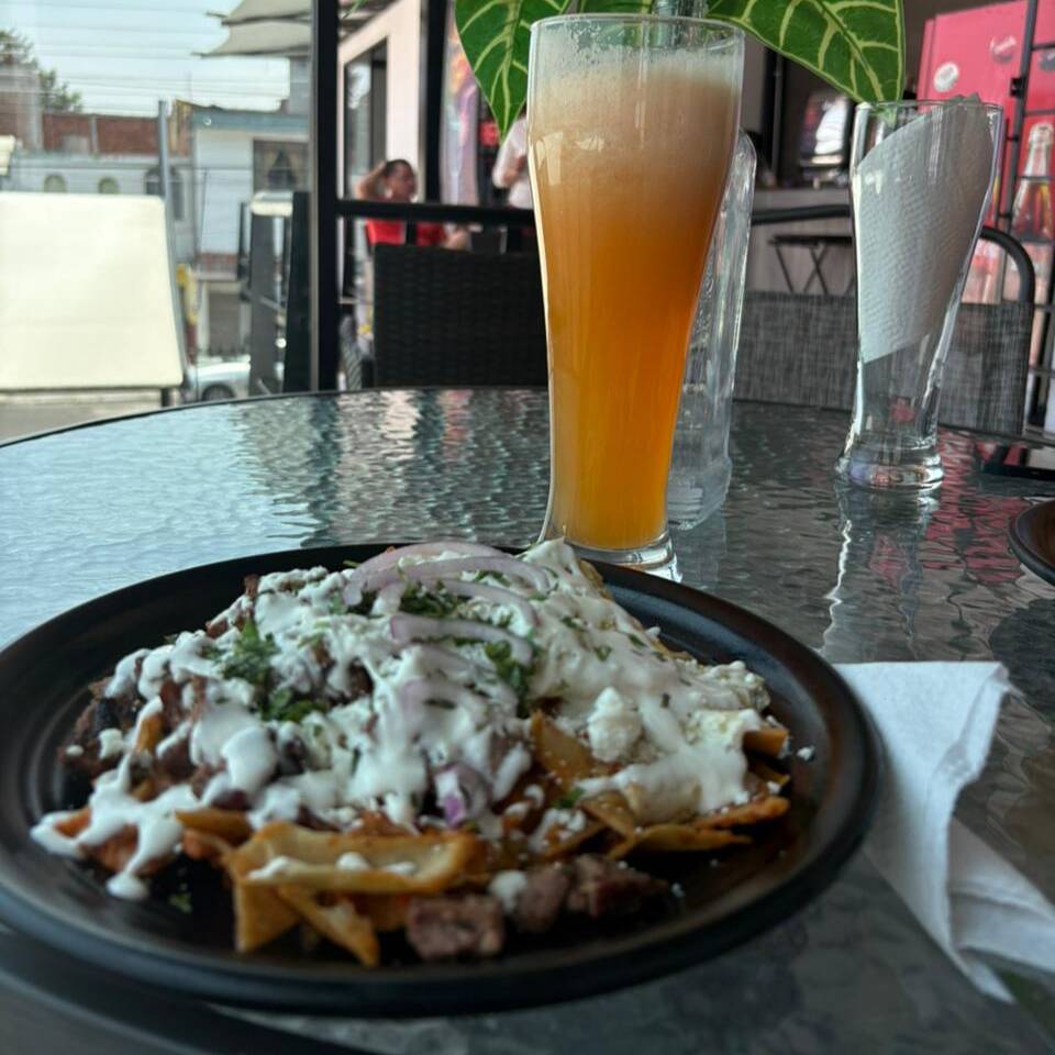 Chilaquiles con Arrachera