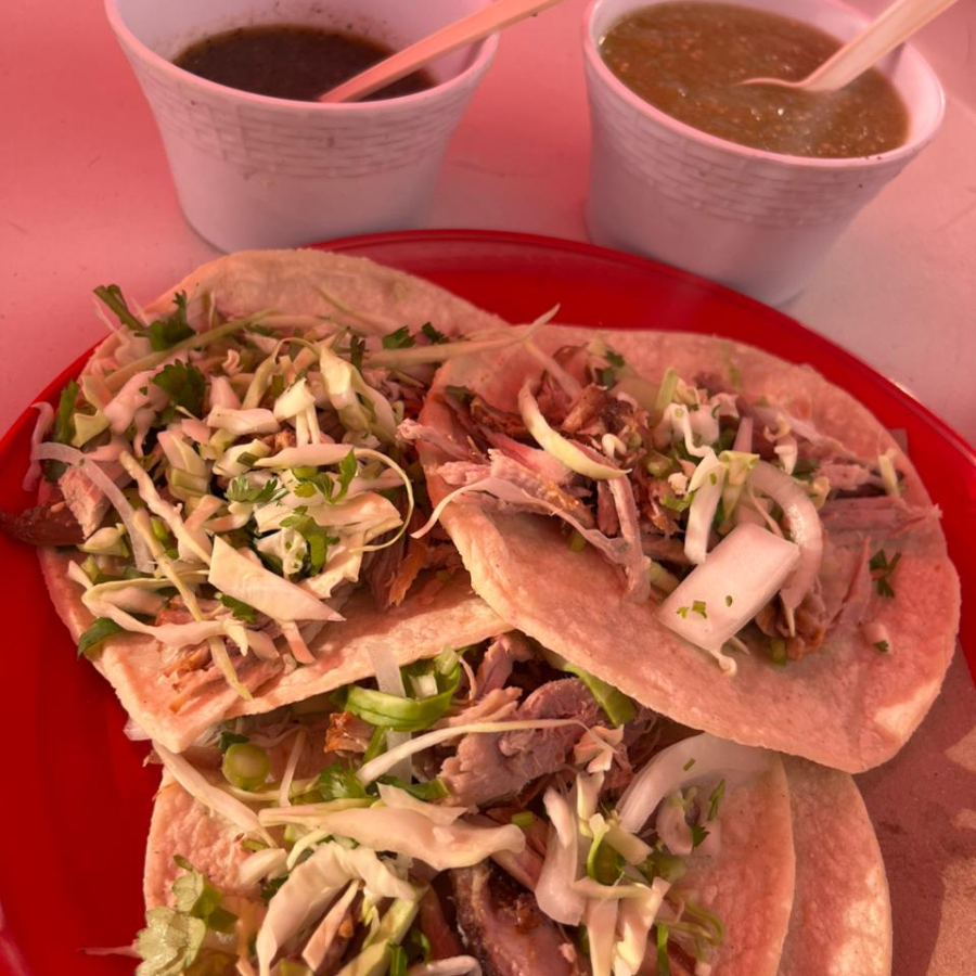 2 Tacos de Pierna Horneada y 1 Coca