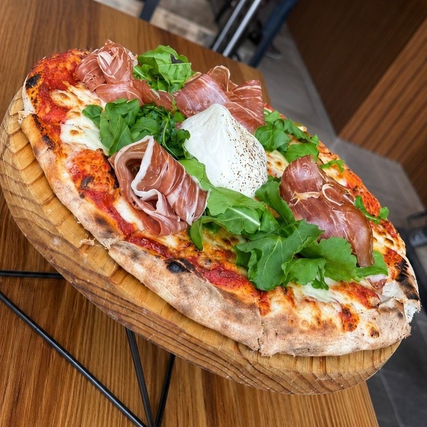 Burrata y Prosciutto