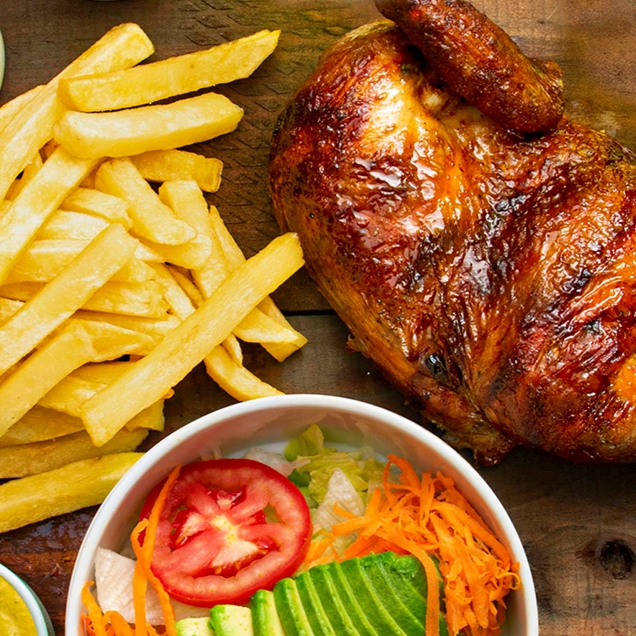 1/2 Pollo a la brasa + Papas Fritas + Ensalada