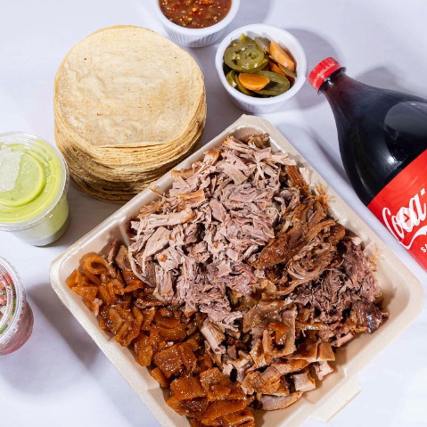 COMBO FAMILIAR KILO DE CARNITAS