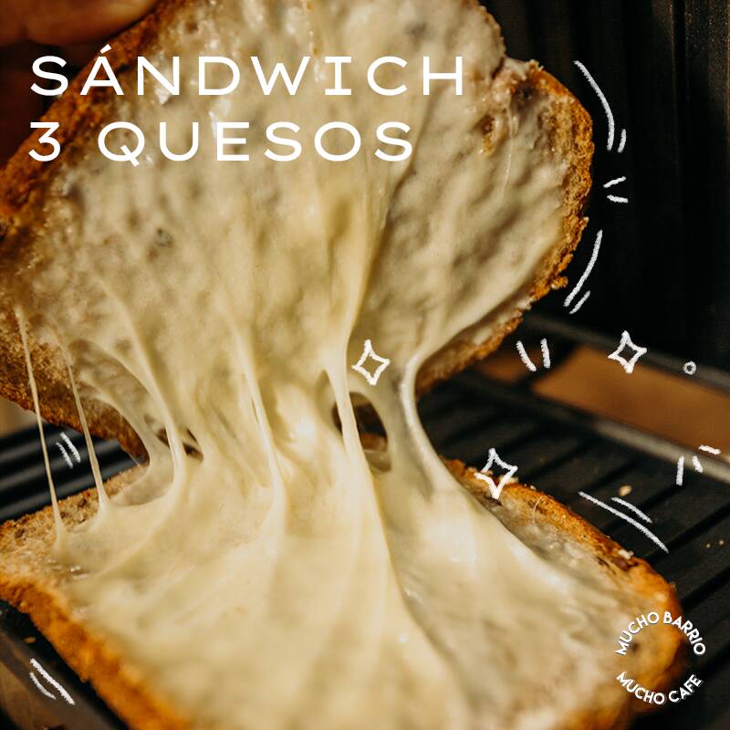 Sándwich 3 Quesos + Latte + Galleta