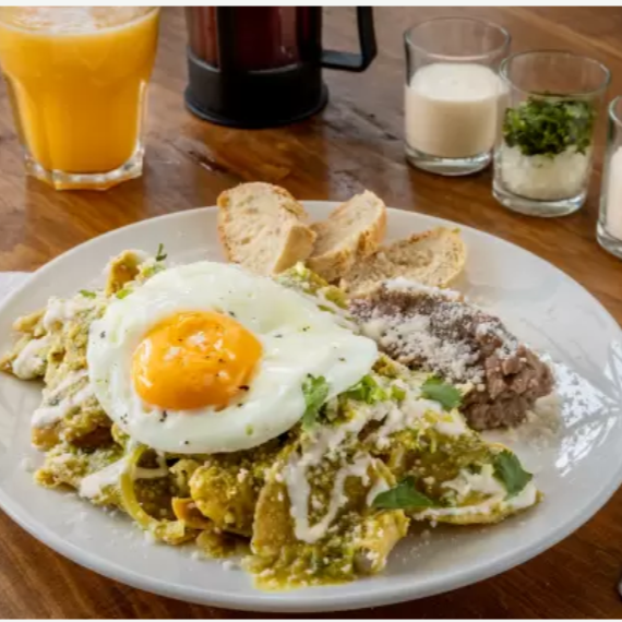 Chilaquiles + Cafe