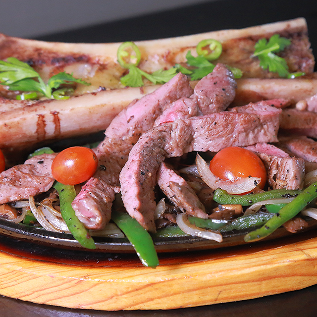 Fajitas de Res con Tuétano ahumado