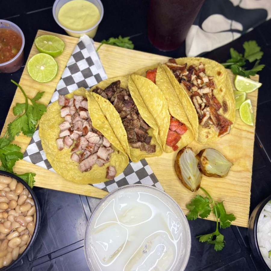 Combo 3 Tacos de Tocinilla de Cerdo + Agua Fresca