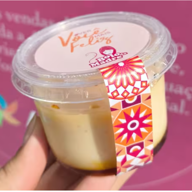 Experimente o clássico Pudim de Leite Ninho, uma sobremesa que derrete na boca. Com sua textura cremosa e sabor doce na medida certa, é feito com leite Ninho e leite condensado de qualidade e um toque de caramelo que dá aquele charme especial. Perfeito para reviver memórias afetivas e adoçar seus momentos!
(100g)