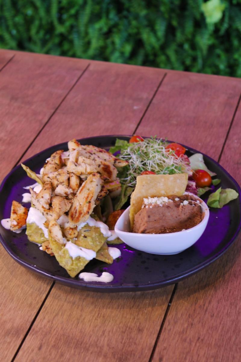 CHILAQUILES POLLO