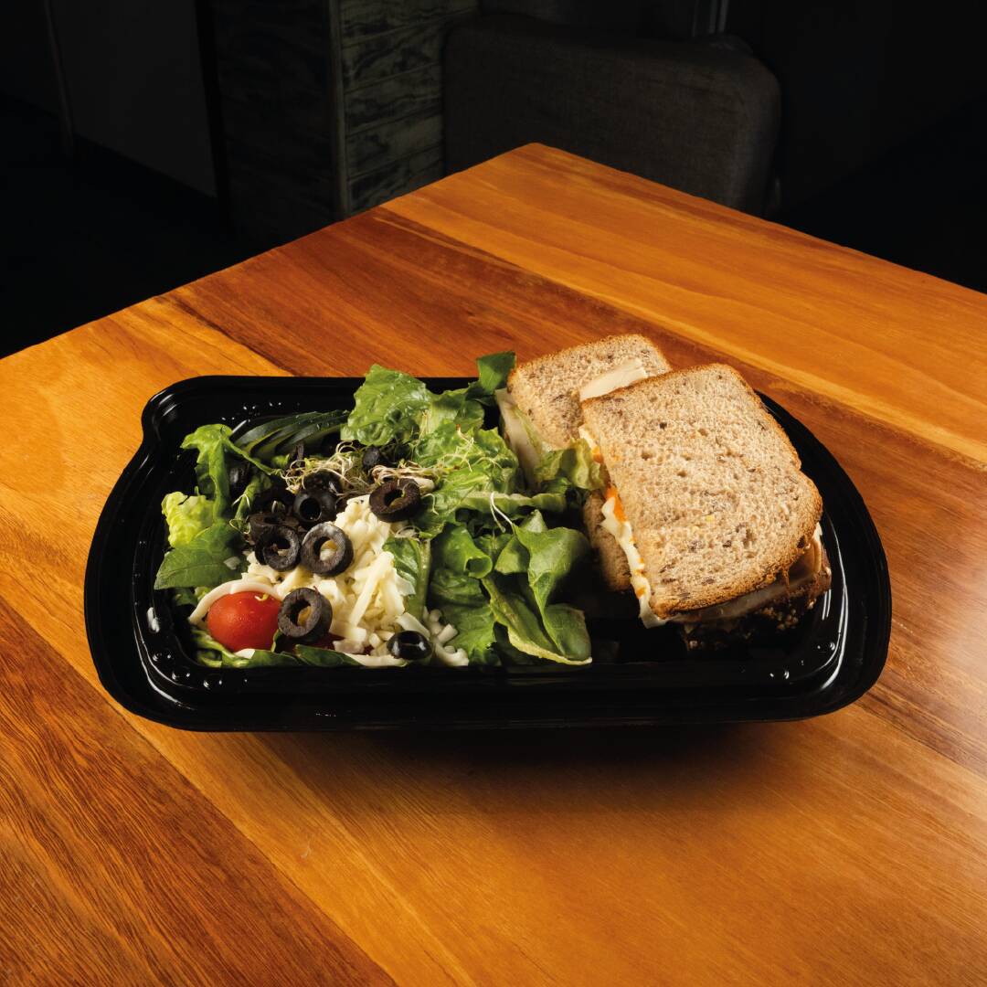 Ensalada y Sándwich