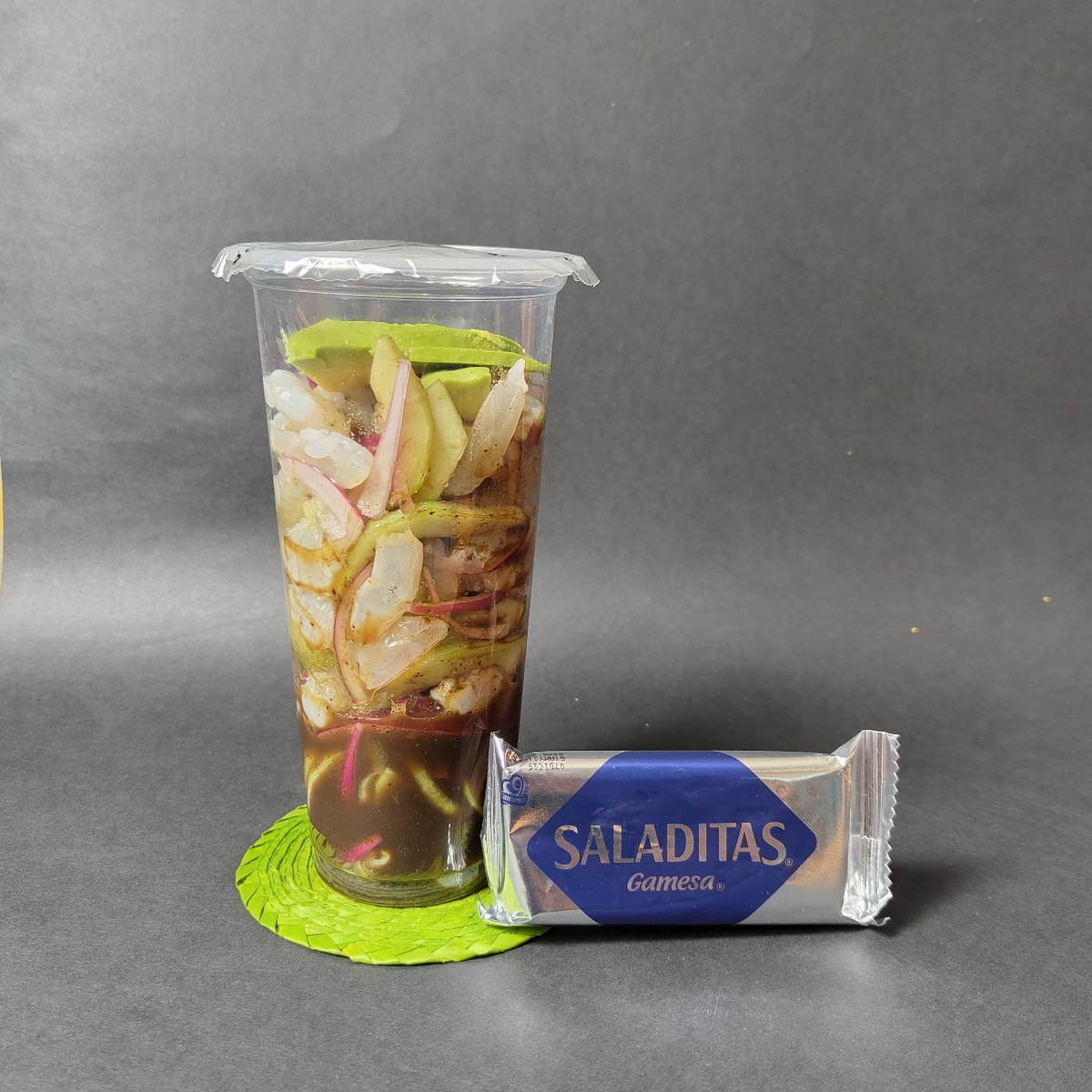 Aguachile Negro con Saladitas