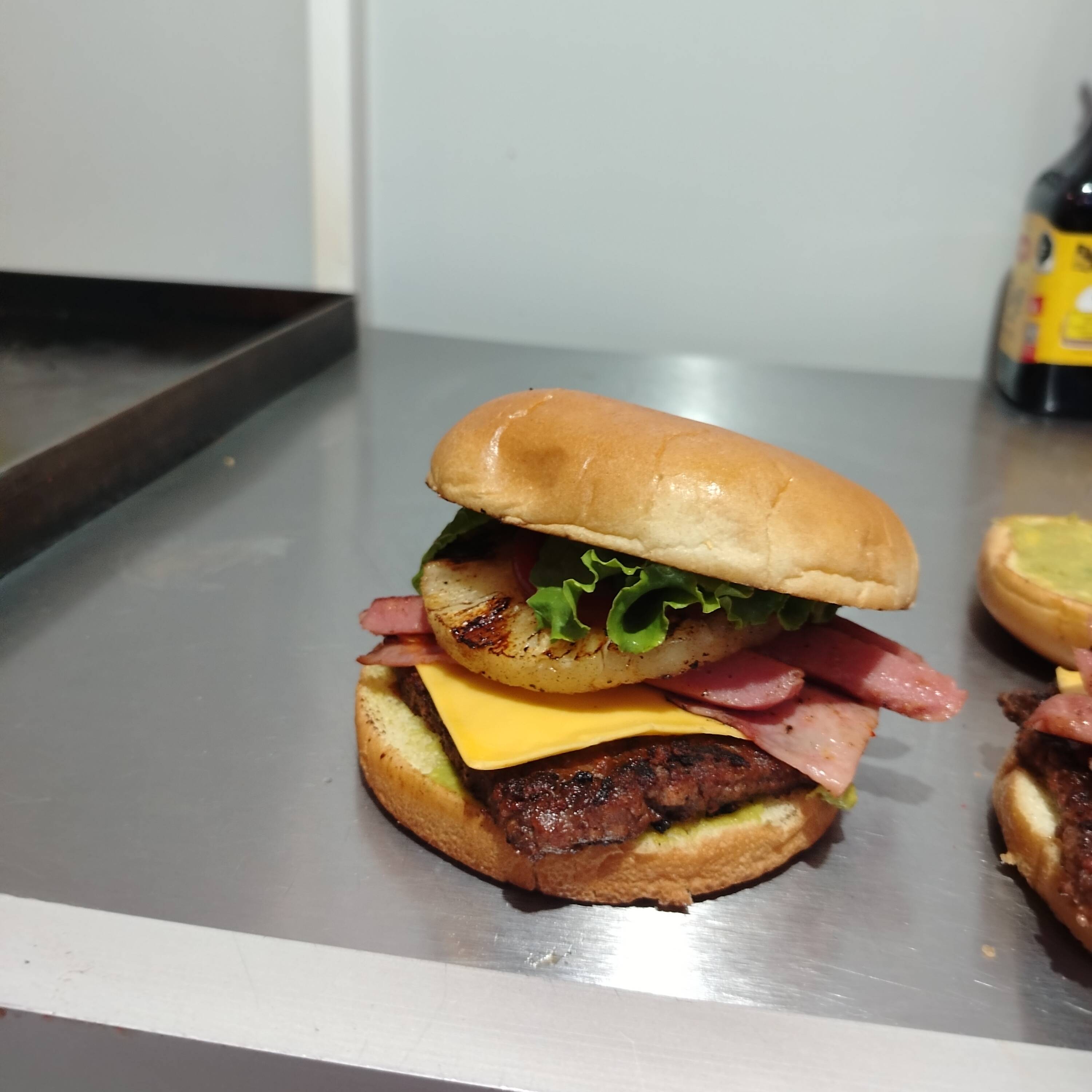 hamburguesa hawaiana