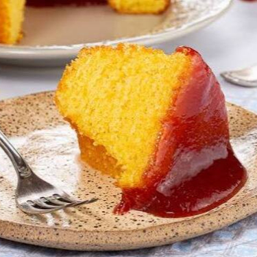 Bolo de Milho com Goiabada de Festa Junina