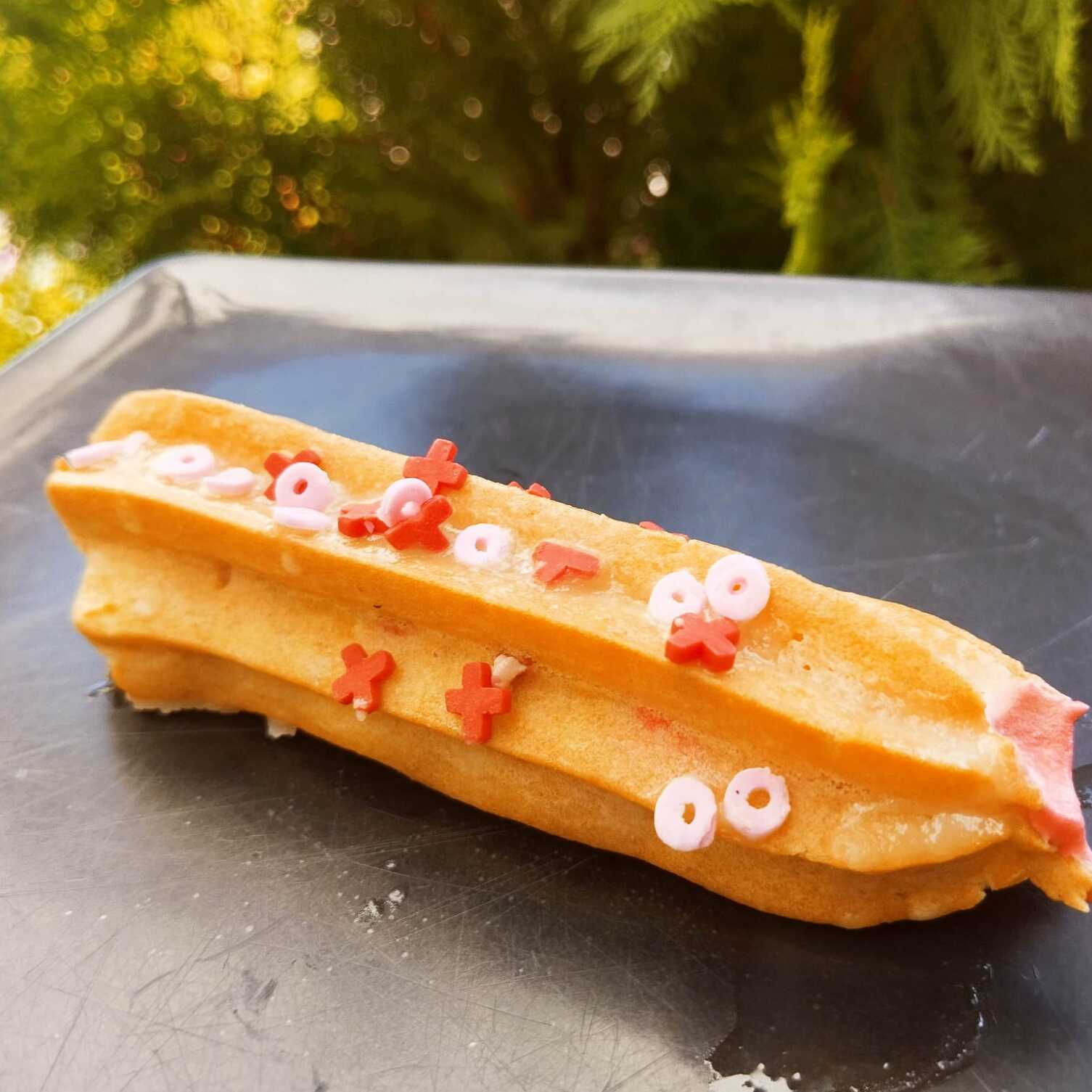 Eclair de Frambuesa con Chocolate Blanco
